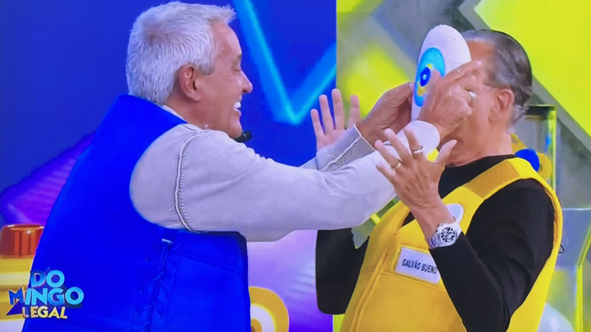 galvao_bueno_torta_na_cara